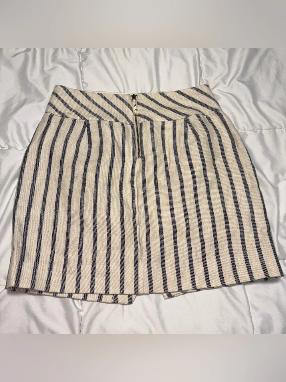 J. CREW Striped Linen Crossover Mini Skirt Size 8 coastal cream navy blue